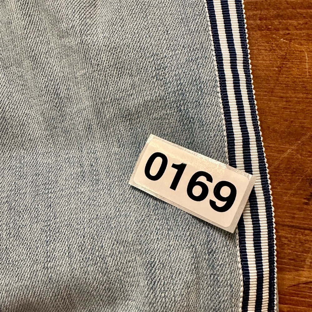 Talbots Light Wash Slightly Distressed Ribbon Striped Women's Jeans Size 10 - Picture 8 of 8